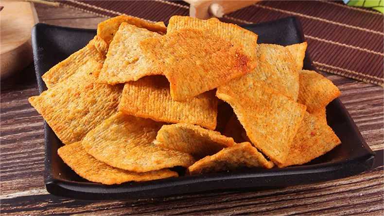 花椒鍋巴灌裝封口機(jī)：定制高效，為網(wǎng)紅零食生產(chǎn)加速
