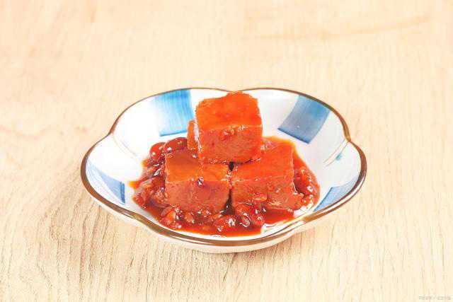 創(chuàng)新引領(lǐng)未來(lái)，一塊腐乳包裝設(shè)備助力腐乳產(chǎn)業(yè)升級(jí)