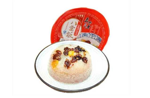 八寶飯專業(yè)包裝線：鎖住傳統(tǒng)美味，融合現(xiàn)代科技，開啟美食新篇章！